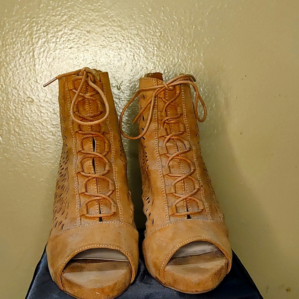 Fergalicious By Fergie Open toed,4 inch heels.